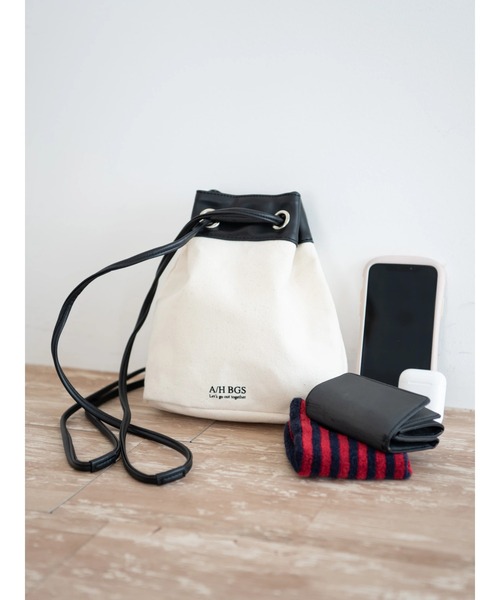 AMERICAN HOLIC（アメリカンホリック）の「キャンバス配色　巾着バッグ（ショルダーバッグ・レディース・ブラック/グリーン・FREE）」の6枚目の写真