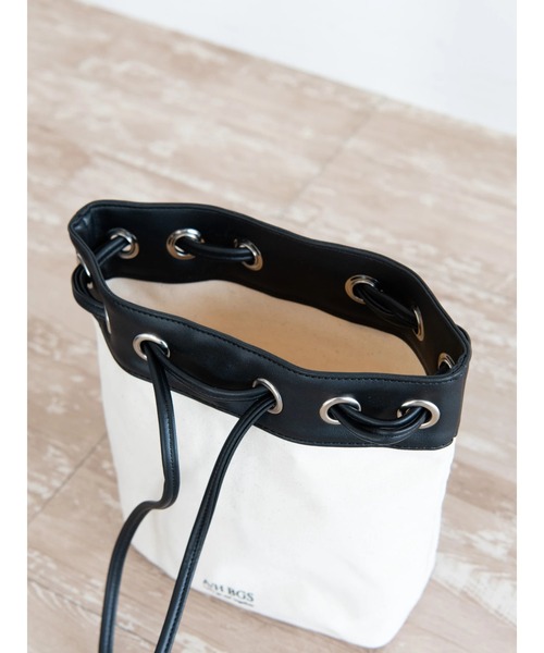 AMERICAN HOLIC（アメリカンホリック）の「キャンバス配色　巾着バッグ（ショルダーバッグ・レディース・ブラック/グリーン・FREE）」の8枚目の写真