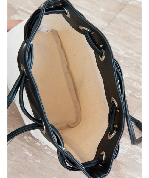 AMERICAN HOLIC（アメリカンホリック）の「キャンバス配色　巾着バッグ（ショルダーバッグ・レディース・ブラック/グリーン・FREE）」の9枚目の写真