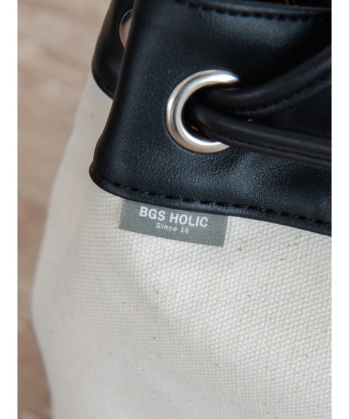 AMERICAN HOLIC（アメリカンホリック）の「キャンバス配色　巾着バッグ（ショルダーバッグ・レディース・ブラック/グリーン・FREE）」の12枚目の写真