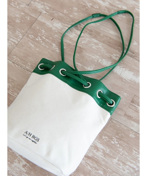 AMERICAN HOLIC（アメリカンホリック）の「キャンバス配色　巾着バッグ（ショルダーバッグ・レディース・ブラック/グリーン・FREE）」の14枚目の写真