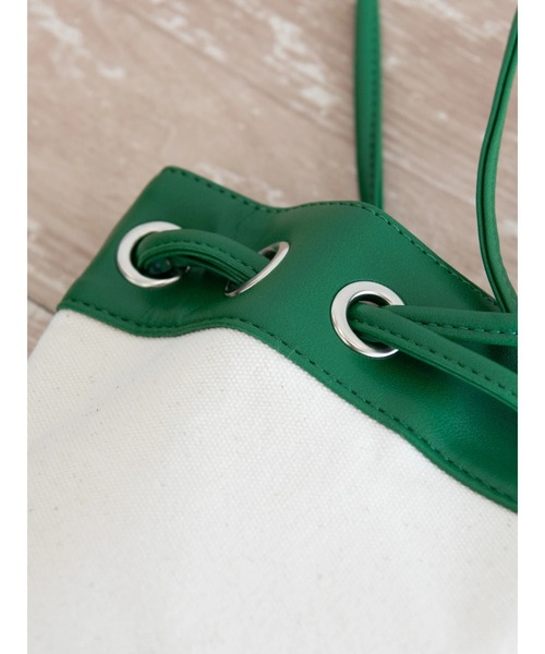 AMERICAN HOLIC（アメリカンホリック）の「キャンバス配色　巾着バッグ（ショルダーバッグ・レディース・ブラック/グリーン・FREE）」の16枚目の写真