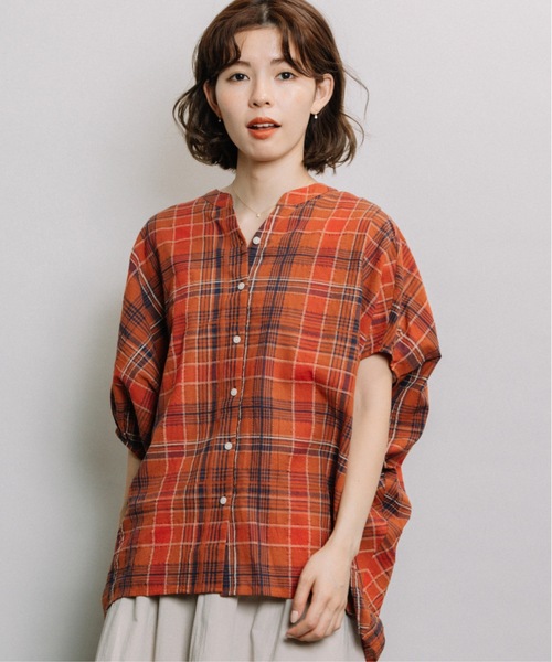 refinedworks（リファインドワークス）の「マドラス柄ドルマンBL（シャツ/ブラウス・レディース・ブラック/オレンジ/オートミール・FREE）」の4枚目の写真