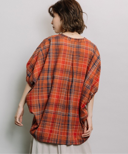 refinedworks（リファインドワークス）の「マドラス柄ドルマンBL（シャツ/ブラウス・レディース・ブラック/オレンジ/オートミール・FREE）」の9枚目の写真