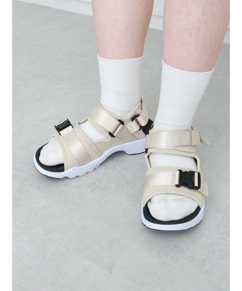 ehka sopo（エヘカソポ）の「スポーツサンダル（サンダル・レディース・ブラック/ラベンダー/ベージュ・LARGE/MEDIUM）」の3枚目の写真