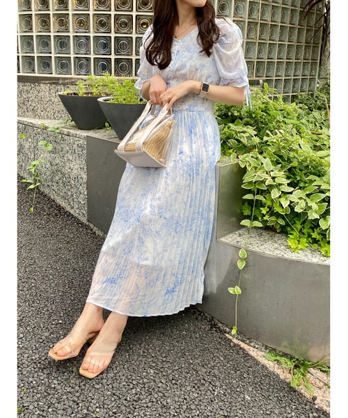 INGNI（イング）の「トワルドジュイVネックプリーツ／ワンピース（ワンピース・レディース・ホワイト×レッド/ホワイト×ブルー/ホワイト×グレー・M）」の8枚目の写真