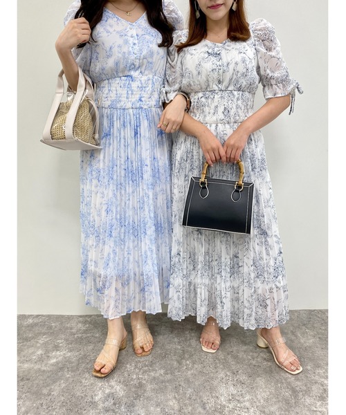 INGNI（イング）の「トワルドジュイVネックプリーツ／ワンピース（ワンピース・レディース・ホワイト×レッド/ホワイト×ブルー/ホワイト×グレー・M）」の13枚目の写真