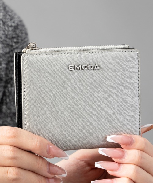 EMODA（エモダ）の「EMODA/エモダ　サフィアーノ調二つ折りウォレット（財布・レディース・ブラック/シルバー/アイボリー/ベージュ系その他・FREE）」の4枚目の写真
