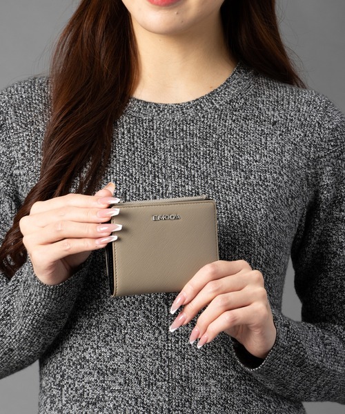 EMODA（エモダ）の「EMODA/エモダ　サフィアーノ調二つ折りウォレット（財布・レディース・ブラック/シルバー/アイボリー/ベージュ系その他・FREE）」の7枚目の写真
