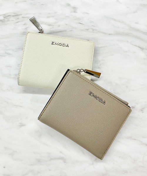 EMODA（エモダ）の「EMODA/エモダ　サフィアーノ調二つ折りウォレット（財布・レディース・ブラック/シルバー/アイボリー/ベージュ系その他・FREE）」の5枚目の写真