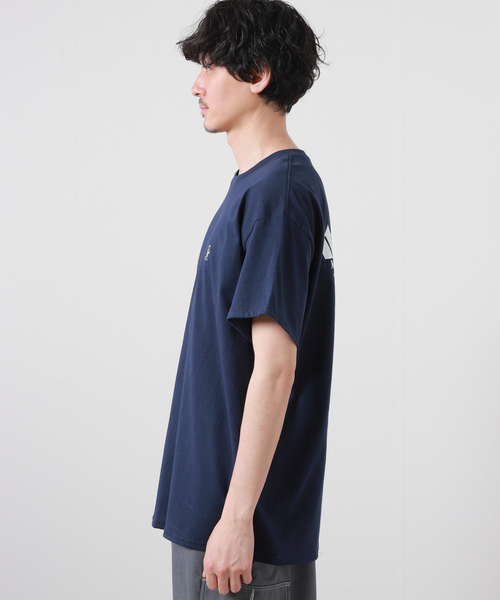 JOURNAL STANDARD(ジャーナルスタンダード)の「【MADDEN / メデン】 RAT LOGO TEE(Tシャツ/カットソー・メンズ・ホワイト/ネイビー・MEDIUM/LARGE)」の6枚目の写真