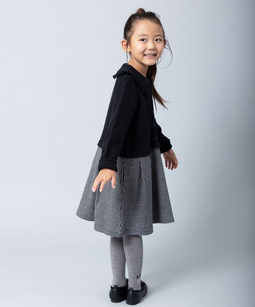 KP（ケーピー）の「丸襟ダブルフェイス切り替えギンガムチェックワンピース(100～130cm)（ワンピース・キッズ・ブラック/オフホワイト・100cm/110cm/120cm/130cm）」の4枚目の写真