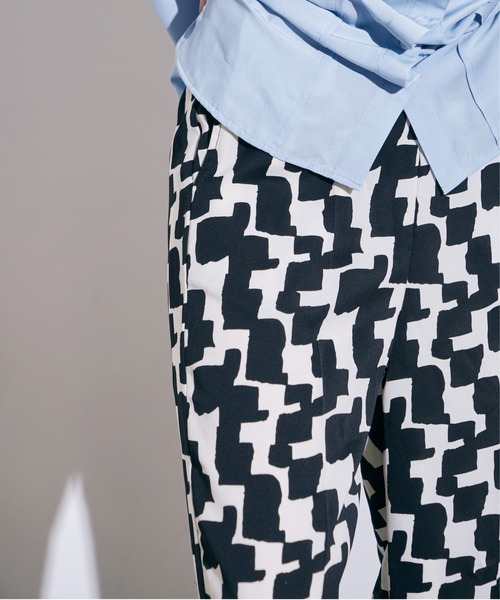 4youstory（フォーユーストーリー）の「【4youstory】幾何学プリントパンツ（スラックス・レディース・ブラック/ブラウン・FREE）」の16枚目の写真