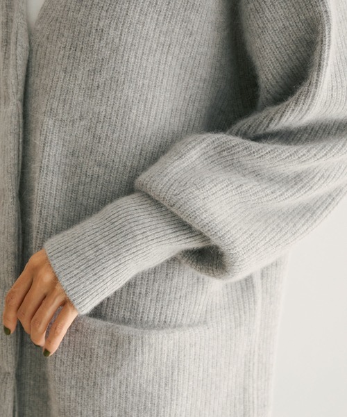 SALON adam et rope'（サロン アダム エ ロペ）の「フォックスウール片畦ニットカーディガン（カーディガン/ボレロ・レディース・ライトグレー/ベージュ/ネイビー/ピンク・FREE）」の11枚目の写真