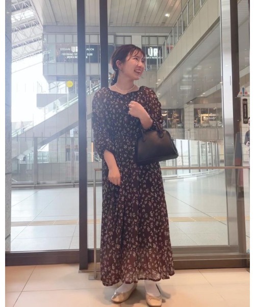 flower（フラワー）の「ニュアンスブルームワンピース（ワンピース・レディース・グリーン/ブラウン・FREE）」の13枚目の写真