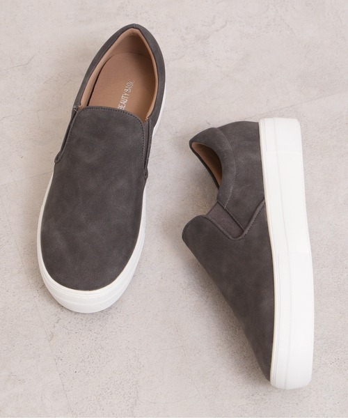 NATURAL BEAUTY BASIC（ナチュラルビューティーベーシック）の「ライトソールダッドスリッポン（スリッポン・レディース・チャコールグレー/ベージュ・SMALL/MEDIUM/LARGE）」の2枚目の写真