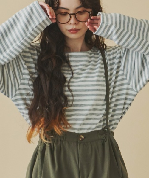 Libra Cue(リブラ キュー)の「"リラックスボーダープルオーバー" こなれ感を演出する絶妙なリラックスシルエット 一枚でもレイヤードでも着たくなる一枚(Tシャツ/カットソー・レディース・ブラック/グレー・FREE)」の2枚目の写真