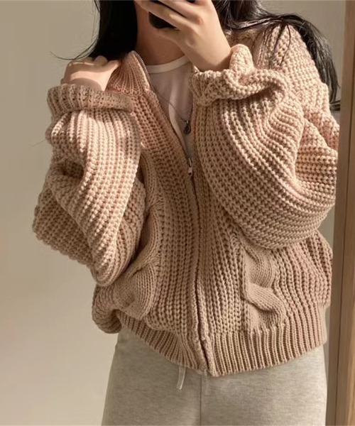 yuue' ( wear )（ユーイ）の「ビッグシルエット ジップアップ ニット カーディガン（ニット/セーター・レディース・ブラック/グレー/ピンク/ベージュ・FREE）」の15枚目の写真