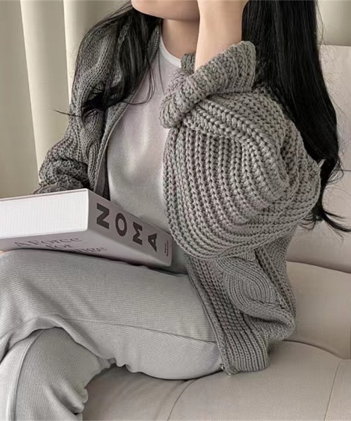 yuue' ( wear )（ユーイ）の「ビッグシルエット ジップアップ ニット カーディガン（ニット/セーター・レディース・ブラック/グレー/ピンク/ベージュ・FREE）」の11枚目の写真