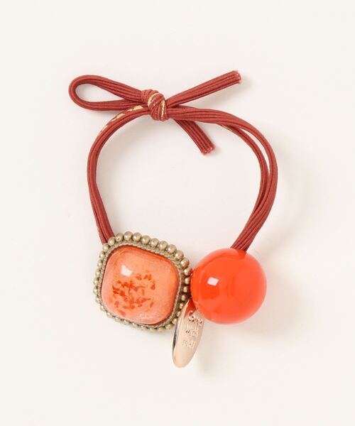 Mayree（メイリー）の「【float】ドライフラワー ボール チャーム ヘアゴム（ヘアゴム・レディース・オレンジ/グリーン/ピンク/パープル系2/パープル/オレンジ系1・FREE）」の6枚目の写真