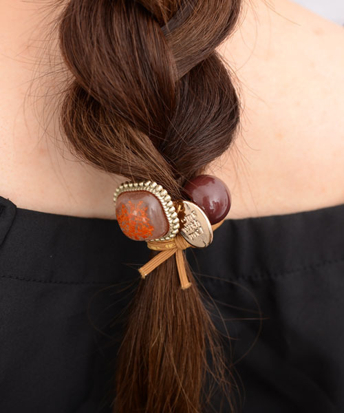 Mayree（メイリー）の「【float】ドライフラワー ボール チャーム ヘアゴム（ヘアゴム・レディース・オレンジ/グリーン/ピンク/パープル系2/パープル/オレンジ系1・FREE）」の14枚目の写真