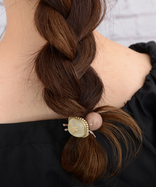 Mayree（メイリー）の「【float】ドライフラワー ボール チャーム ヘアゴム（ヘアゴム・レディース・オレンジ/グリーン/ピンク/パープル系2/パープル/オレンジ系1・FREE）」の18枚目の写真