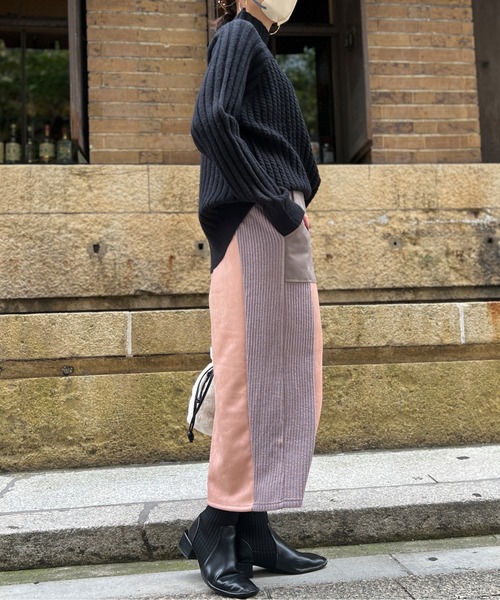 Chez toi（シェトワ）の「スエード×リブ切替バイカラースカート（スカート・レディース・ブラック/カーキ/ピンク/グレイッシュベージュ・FREE）」の18枚目の写真