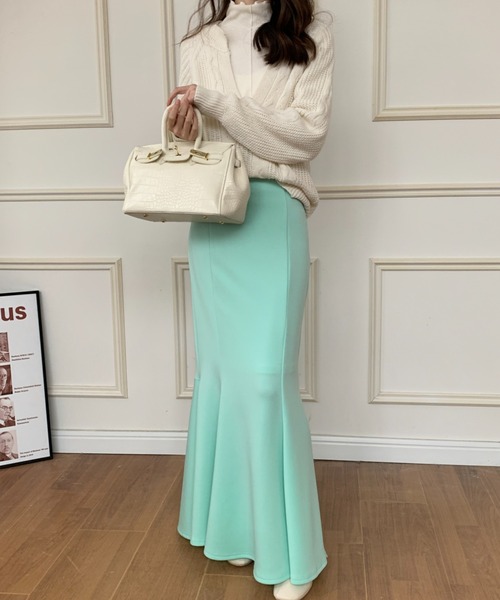 ECLIN(エクラン)の「スリットマーメイドロングスカート(スカート・レディース・ブラック/グレー/ブラウン/ベージュ/グリーン・S/M/L)」の9枚目の写真