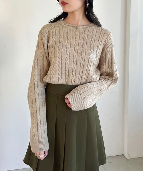 MAJESTIC LEGON（マジェスティックレゴン）の「ポイントロゴミニケーブルニット（ニット/セーター・レディース・ベージュ/グリーン/アイボリー・MEDIUM）」の12枚目の写真