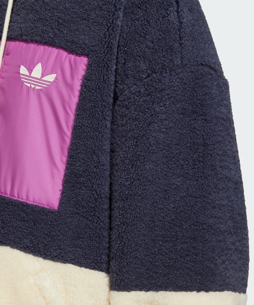 adidas（アディダス）の「ショート シェルパジャケット / ボア