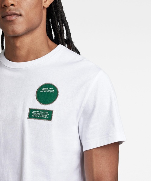 G-STAR(ジースター)の「BADGES T-SHIRT/ロゴT/ワッペン(Tシャツ/カットソー・メンズ・ダークブラック/ホワイト・MEDIUM/SMALL/LARGE/X-LARGE/X-SMALL)」の5枚目の写真