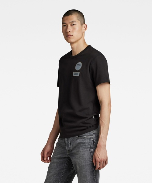 G-STAR(ジースター)の「BADGES T-SHIRT/ロゴT/ワッペン(Tシャツ/カットソー・メンズ・ダークブラック/ホワイト・MEDIUM/SMALL/LARGE/X-LARGE/X-SMALL)」の8枚目の写真