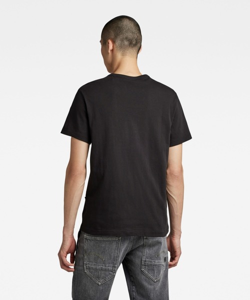 G-STAR(ジースター)の「BADGES T-SHIRT/ロゴT/ワッペン(Tシャツ/カットソー・メンズ・ダークブラック/ホワイト・MEDIUM/SMALL/LARGE/X-LARGE/X-SMALL)」の9枚目の写真