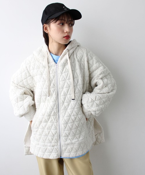 GeeRA(ジーラ)の「柔らかキルティングカットソーパーカー(パーカー・レディース・ブラック/アイボリー・MEDIUM/LARGE)」の10枚目の写真
