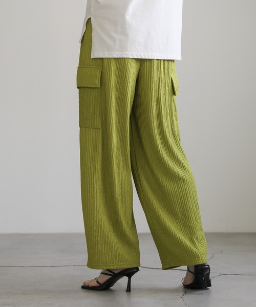 select MOCA（セレクトモカ）の「楊柳プリーツワイドカーゴパンツ（カーゴパンツ・レディース・ブラック/ライトオリーブ・FREE）」の6枚目の写真