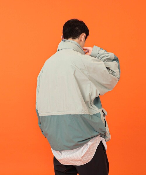 BEAMS（ビームス）の「BEAMS / 2トーン ナイロン テック ジャケット（ブルゾン・メンズ・グリーン系その他4/ブルー・S/M/L/XL）」の4枚目の写真