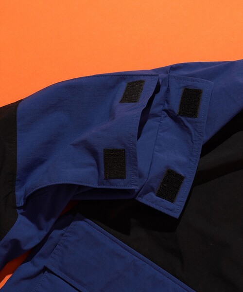 BEAMS（ビームス）の「BEAMS / 2トーン ナイロン テック ジャケット（ブルゾン・メンズ・グリーン系その他4/ブルー・S/M/L/XL）」の17枚目の写真