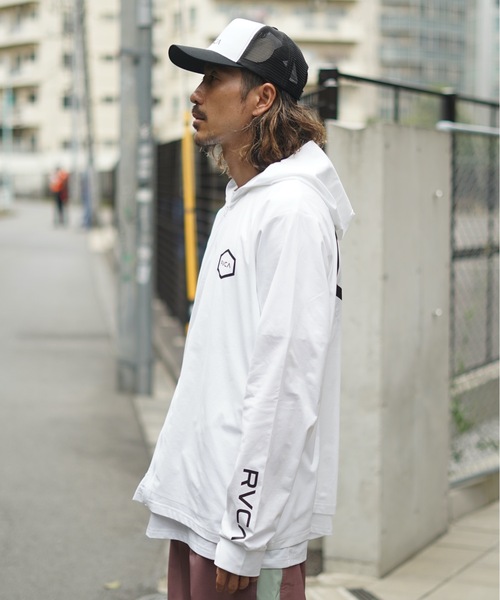 サイズＭ　黒/白RVCA ラッシュガードVENT LS SURF HOODIE 楽天市場】ルーカ ラッシュガード メンズ パーカー LS SURF