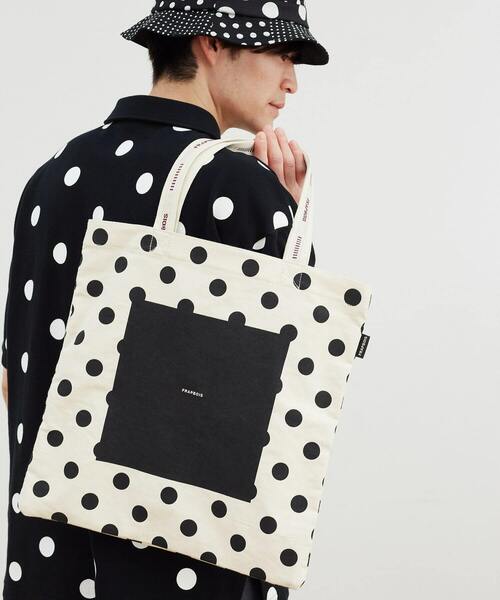 FRAPBOIS（フラボア）の「ドットロゴトート（トートバッグ・レディース・ブラック/キナリ・FREE）」の5枚目の写真