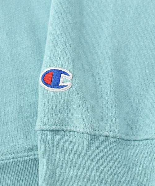 Champion（チャンピオン）の「【ヴィンテージ古着】Champion / チャンピオン フロント刺繍 ハイネック スウェットパーカー（パーカー・メンズ・ブルー・XX-LARGE）」の2枚目の写真