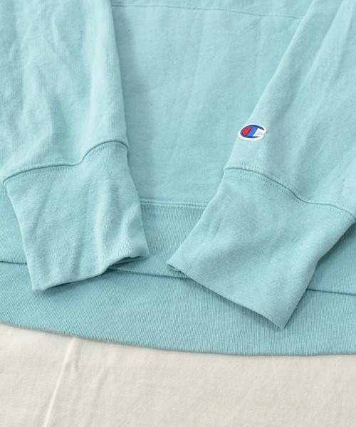 Champion（チャンピオン）の「【ヴィンテージ古着】Champion / チャンピオン フロント刺繍 ハイネック スウェットパーカー（パーカー・メンズ・ブルー・XX-LARGE）」の3枚目の写真