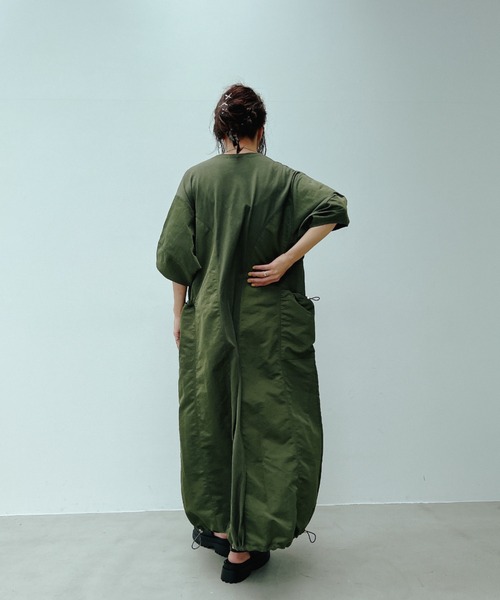 y/m（イム）の「ドロストポケットナイロンワンピース（ワンピース・レディース・ブラック/カーキ・FREE）」の22枚目の写真