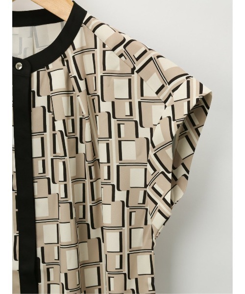 m.f.editorial（エムエフエディトリアル）の「m.f.エディトリアル レディース 配色バンドカラー 半袖比翼ブラウス（シャツ/ブラウス・レディース・ベージュ/ブラウン/ホワイト・MEDIUM/LARGE）」の22枚目の写真