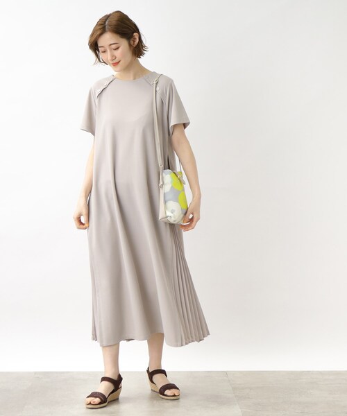 grove（グローブ）の「◆サイドプリーツカノコワンピース（ワンピース・レディース・ナチュラル/ブラック/ネイビー・02/03/04/01/05）」の14枚目の写真