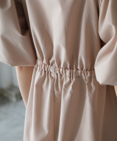 M.deux(エムドゥ)の「【2wayボリュームスリーブワンピース】(ワンピース・レディース・ブラック/ベージュ・MEDIUM)」の15枚目の写真