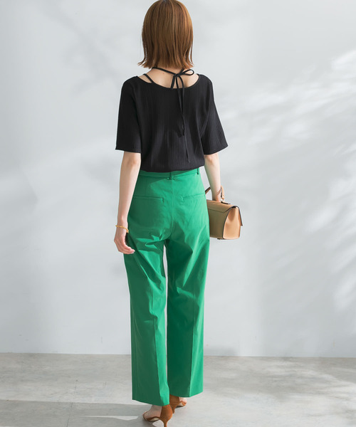 URBAN RESEARCH ROSSO（アーバンリサーチロッソ）の「デザインネックTシャツ（Tシャツ/カットソー・レディース・ブラック/ベージュ系その他/オフホワイト・FREE）」の14枚目の写真