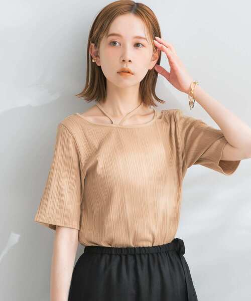 URBAN RESEARCH ROSSO（アーバンリサーチロッソ）の「デザインネックTシャツ（Tシャツ/カットソー・レディース・ブラック/ベージュ系その他/オフホワイト・FREE）」の16枚目の写真