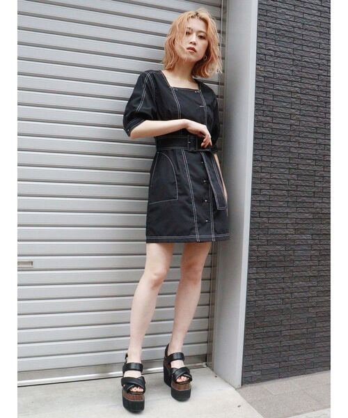 MURUA(ムルーア)の「スクエアネックミニワンピース(ワンピース・レディース・ブラック/グリーン・FREE)」の7枚目の写真