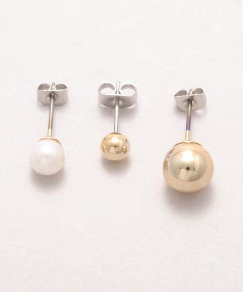 BUTTON&CUFFLINKS(ボタンアンドカフリンクス)の「BUTTON&CUFFLINKS ボタンアンドカフリンクス:パールとボールのセットピアス(ピアス(両耳用)・レディース・シルバー/ゴールド・FREE)」の7枚目の写真