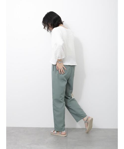Samansa Mos2 blue(サマンサモスモスブルー)の「テーパードイージーパンツ(その他パンツ・レディース・ベージュ/ブラック/オレンジ/グリーン・F)」の17枚目の写真